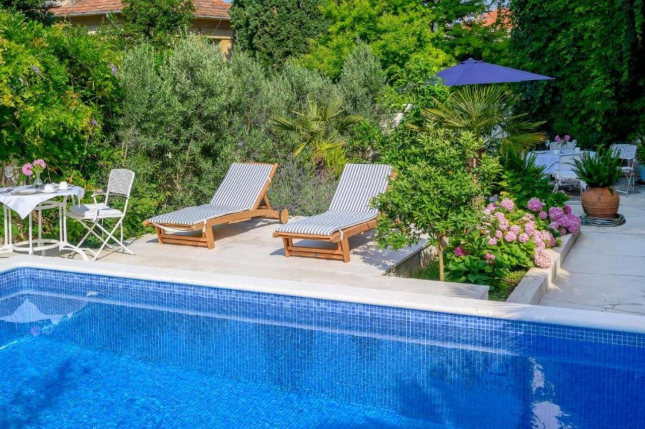 Palace Schoen Milesi - Esense Of Prestige - Private Pool - Old Money Style Luxury - Walking Distance To The Old Town, The And Amenities - Buralux Split